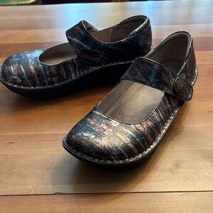 Alegria Women's Multicolor Mary Jane Flats